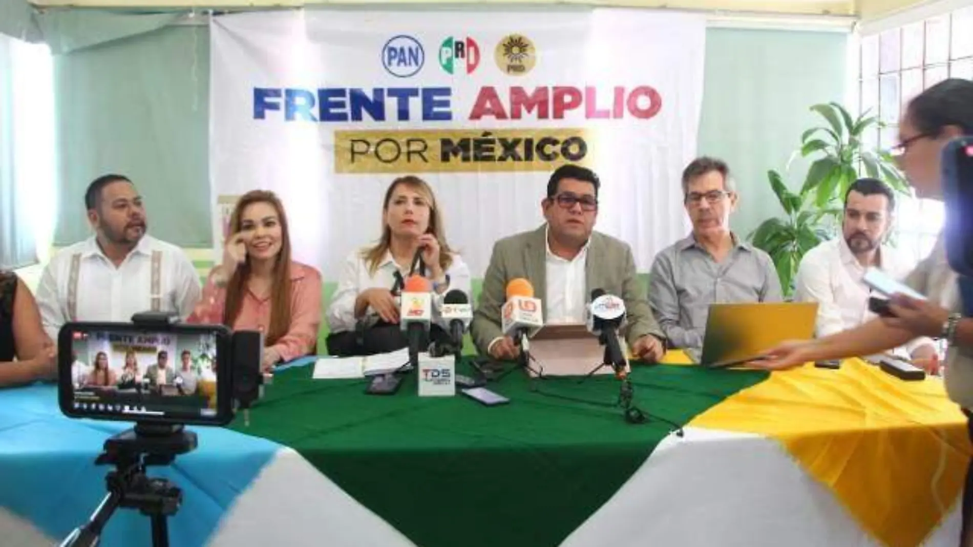 frente - amplio - maza